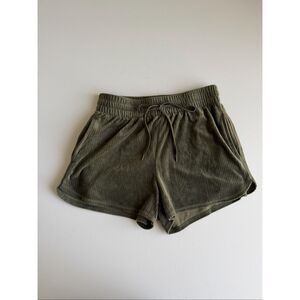 Justify Velvet shorts with pockets Women’s Medium.